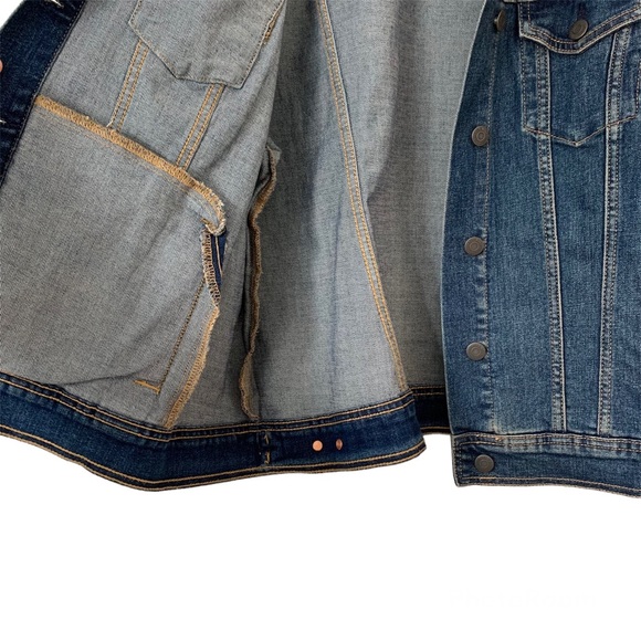 Old Navy Women’s Stretchy Denim Jacket - Picture 3 of 4